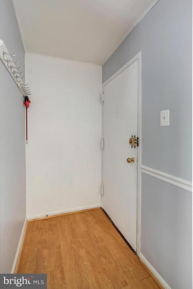 403 N Beauregard St unit 102, Alexandria, VA 22312 - photo 4