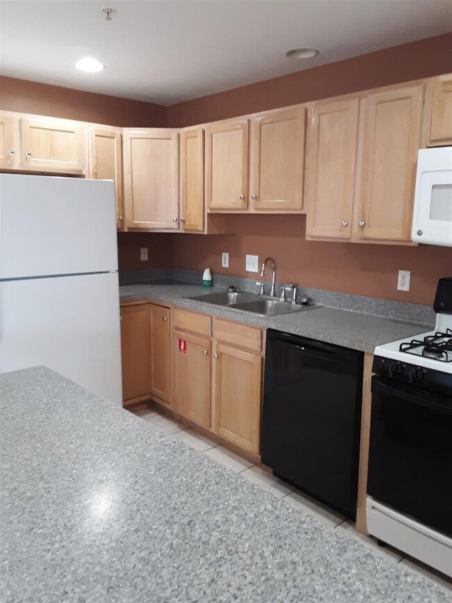 426 W Garfield Ave unit 100, Wildwood, NJ 08260 - photo 7