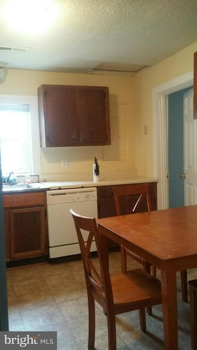 7363 Jericho Rd, Ruther Glen, VA 22546 - photo 4