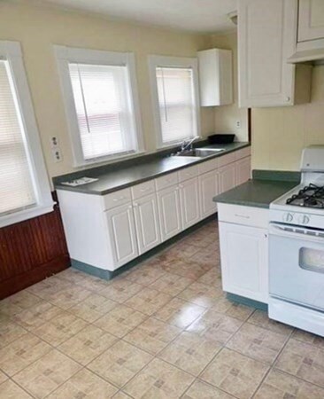 115-117 Paradise Rd unit 117, Swampscott, MA 01907 - photo 4