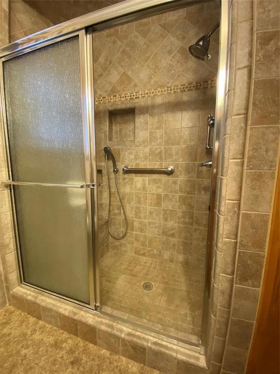 1201 Whaley Dr, Gainesville, TX 76240 - photo 7