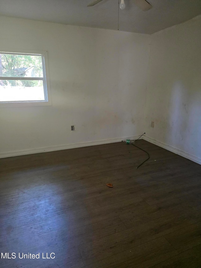 1080 Maria Dr, Jackson, MS 39204 - photo 3