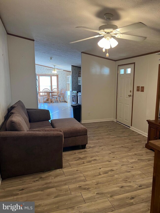 84 Edward Ln, Lothian, MD 20711 - photo 5