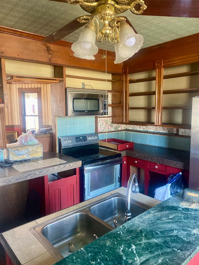 6 Highland St, Newton, NH 03858 - photo 5