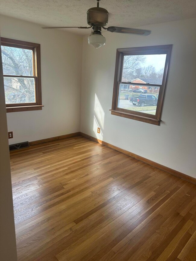 603 Worcester Rd, Lexington, KY 40503 - photo 7