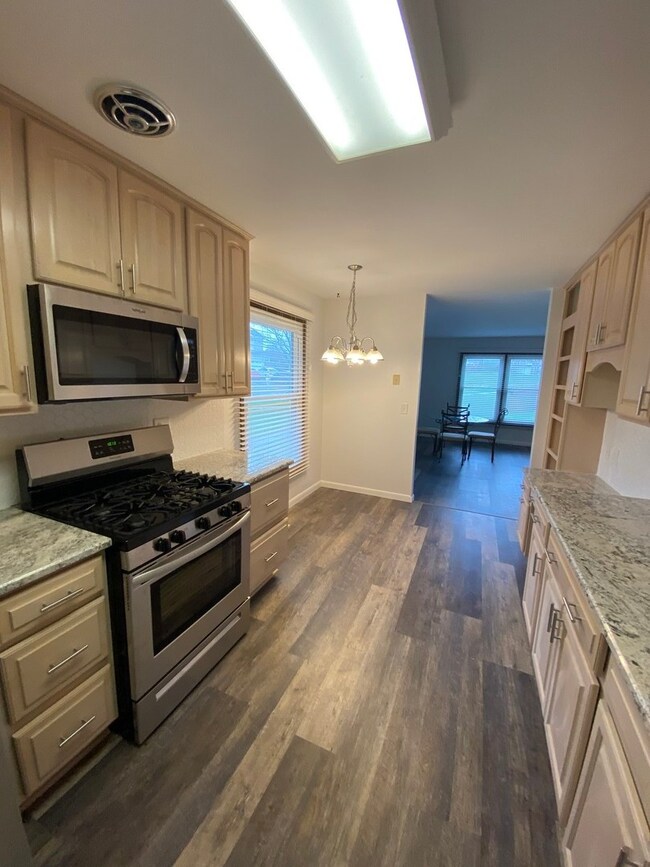 1079 Glouchester Harbor unit 1201, Schaumburg, IL 60193 - photo 7