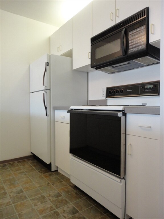 The Montclair Condominiums unit 407, Quincy, MA 02171 - photo 4
