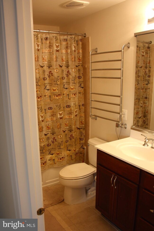 42601 Pine Forest Dr, Chantilly, VA 20152 - photo 5