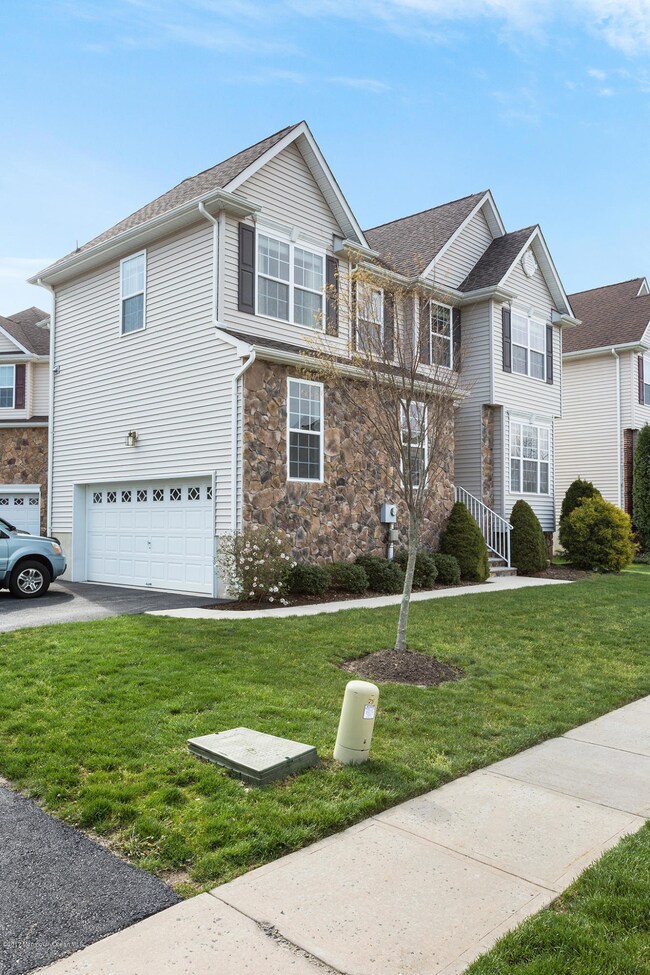 246 Morning Glory Dr, Monroe Township, NJ 08831 - photo 4