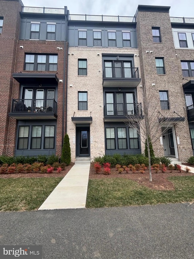 43396 Farringdon Square, Ashburn, VA 20148 - photo 2