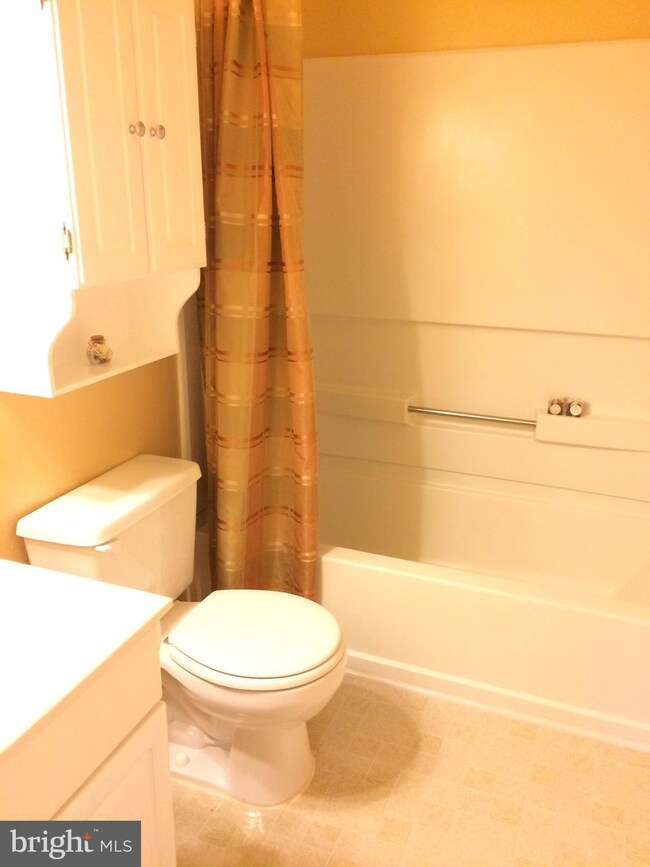 966 Joshua Tree Ct, Owings Mills, MD 21117 - photo 7