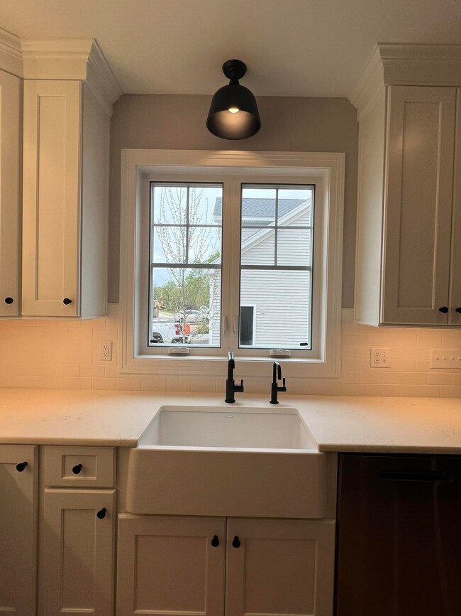 226 Sage Ln unit 29, Greenland, NH 03840 - photo 4