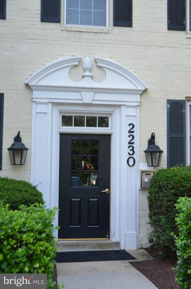 2230 Washington Ave unit 101, Silver Spring, MD 20910 - photo 2