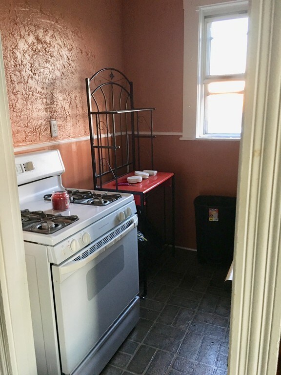 28 Russell St unit 3, Fall River, MA 02721 - photo 3