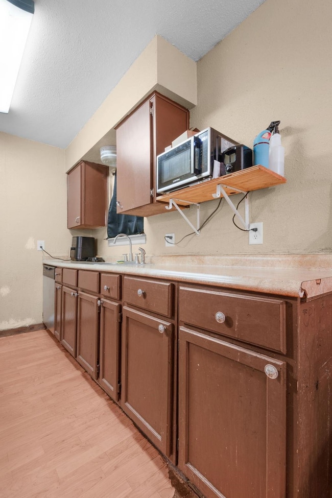 405 E Brier Ln, Burnet, TX 78611 - photo 4