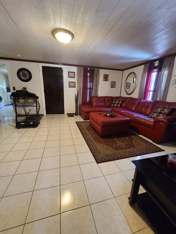 17 Hall St, Lawrence, MA 01841 - photo 3