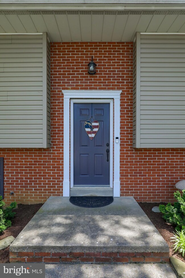 85 Meadow View Dr, Leola, PA 17540 - photo 2