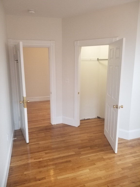 891 Massachusetts Ave unit 15, Cambridge, MA 02139 - photo 5