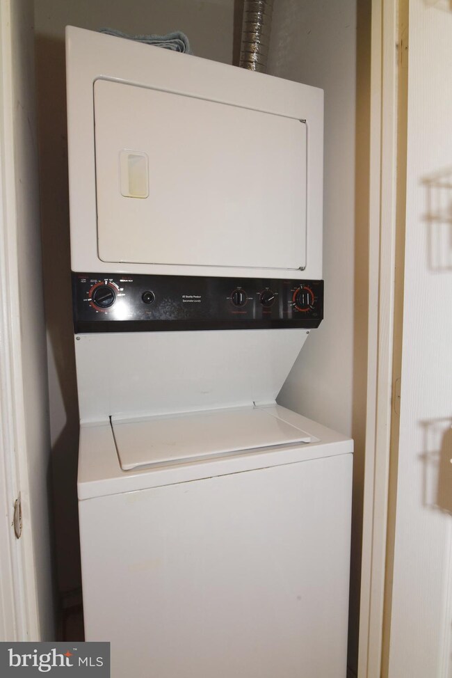 11402 Gate Hill Place unit 62, Reston, VA 20194 - photo 2