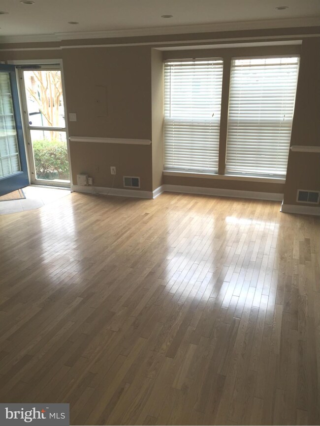 9201 Deer Crossing unit 41, Lorton, VA 22079 - photo 4