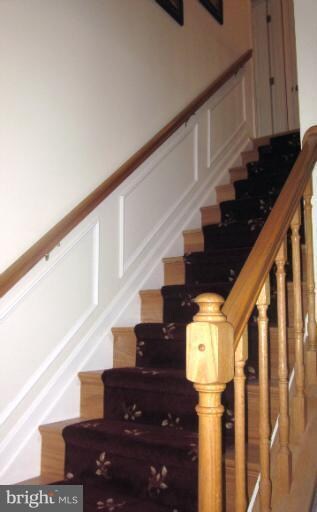 9039 Naygall Rd, Parkville, MD 21234 - photo 2