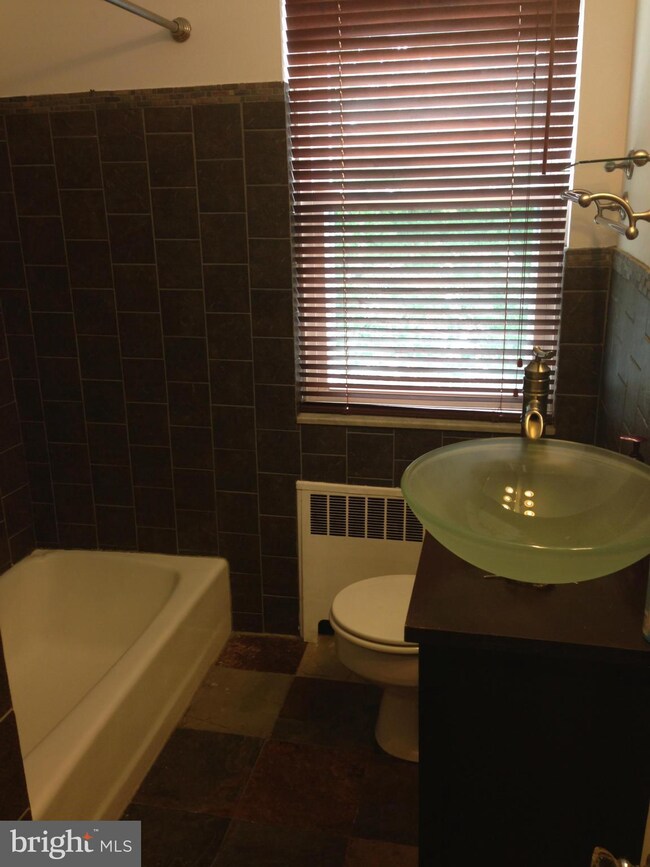 8540 Willow Oak Rd, Parkville, MD 21234 - photo 7