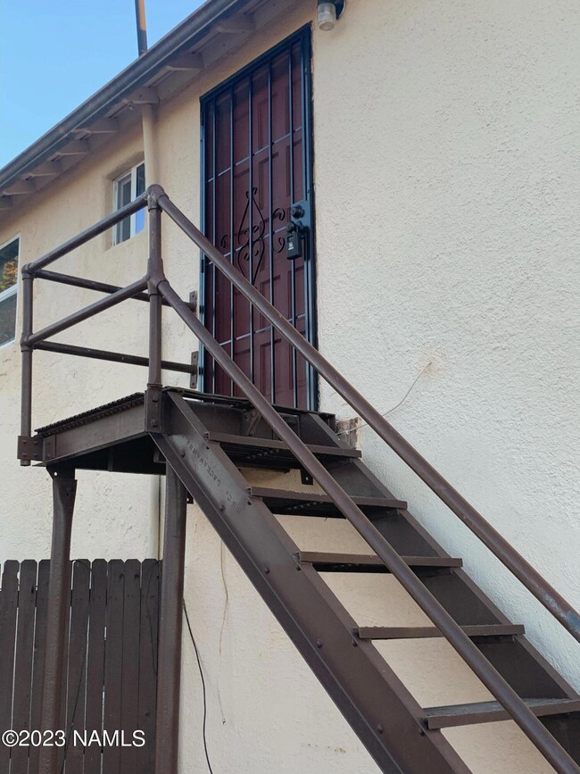 814 N Winslow Ave, Winslow, AZ 86047 - photo 2