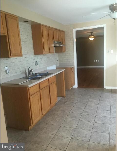 7442 Edgewood Rd, Annapolis, MD 21403 - photo 5