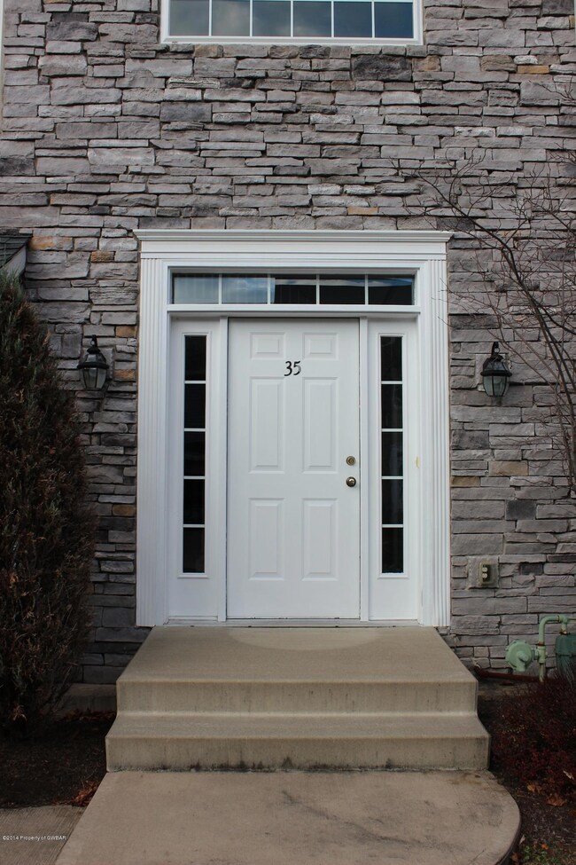 35 Marina Dr, Harveys Lake, PA 18618 - photo 2