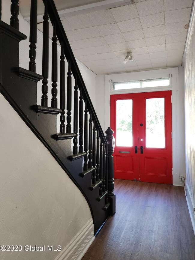 211 9th St, Troy, NY 12180 - photo 3