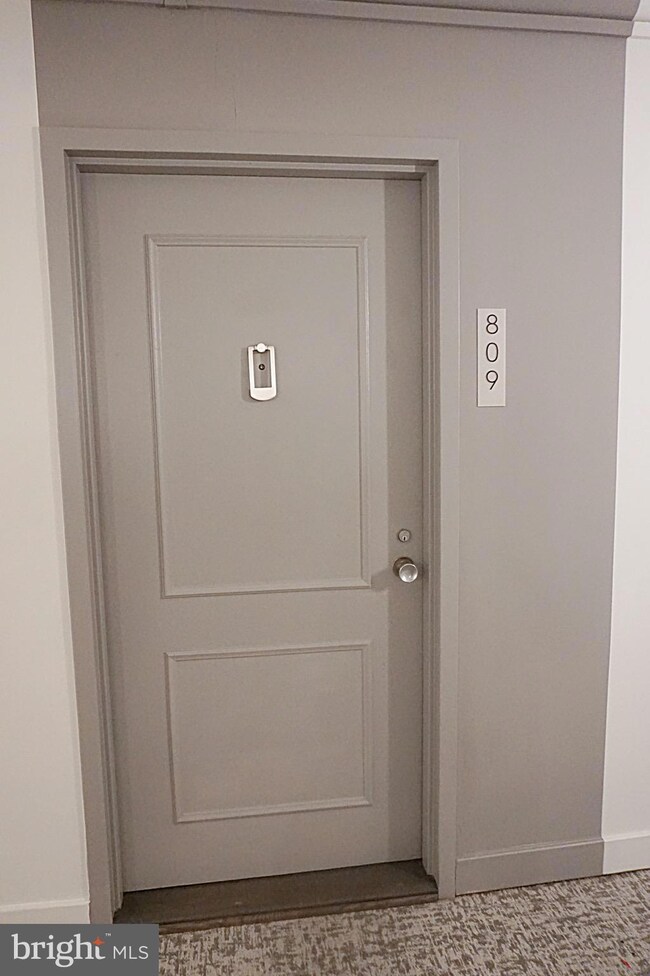 4 Monroe St unit 809, Rockville, MD 20850 - photo 4
