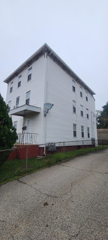 55 Ward St, Worcester, MA 01610 - photo 3