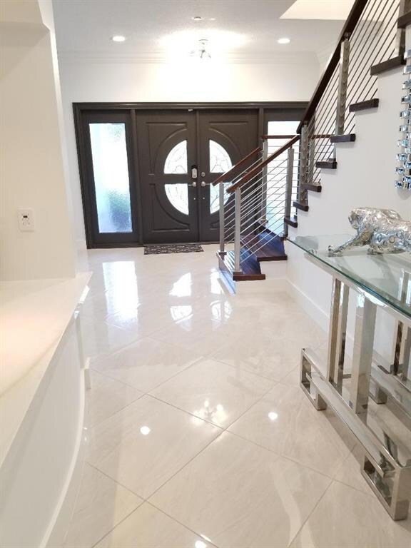 35 Ixora, Ocean Ridge
