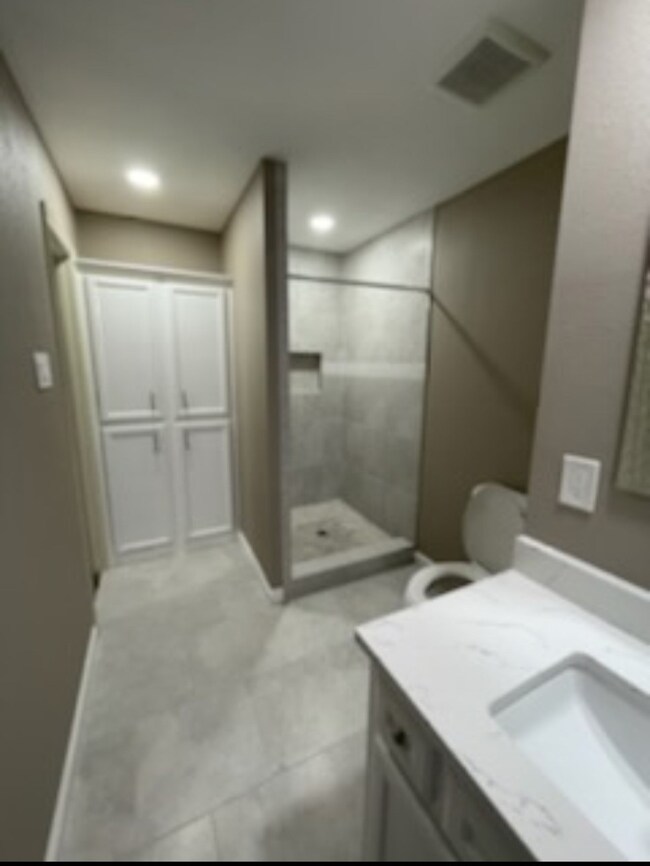 14011 Oak Leaf Ln, Houston, TX 77015 - photo 3