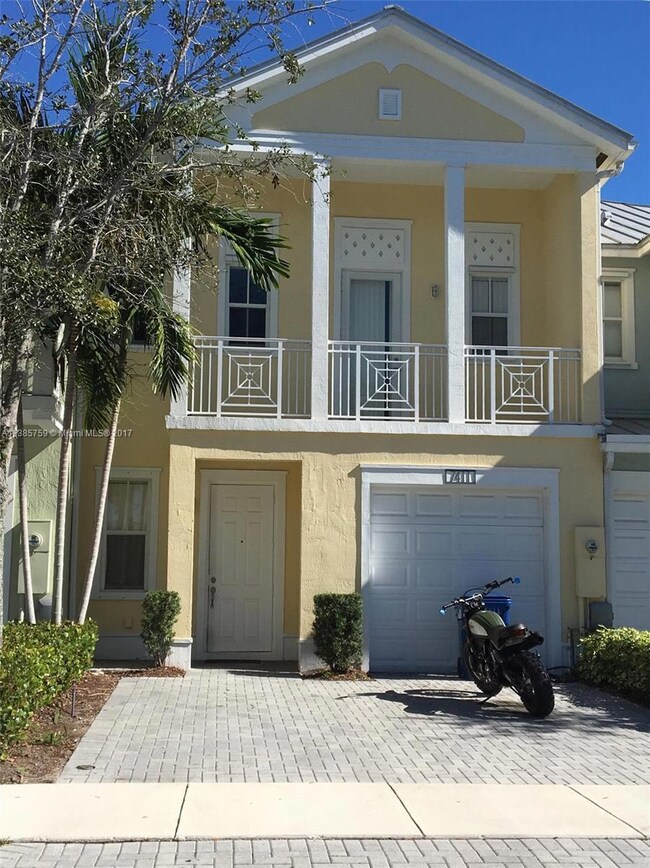7411 NW 107th Path unit 7411, Miami, FL 33178 - photo 2
