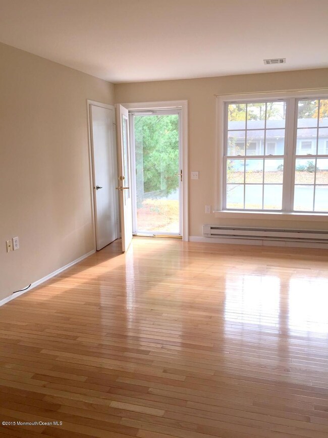 12 Hampshire Ln unit 72, Whiting, NJ 08759 - photo 4