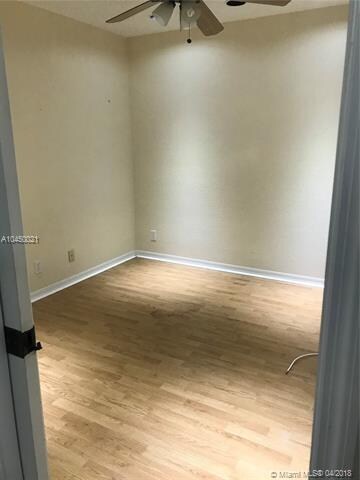 Bonus room/den
