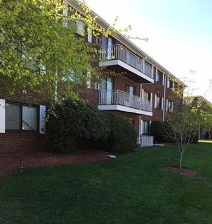 272 E Haverhill St unit 16, Lawrence, MA 01841 - photo 4