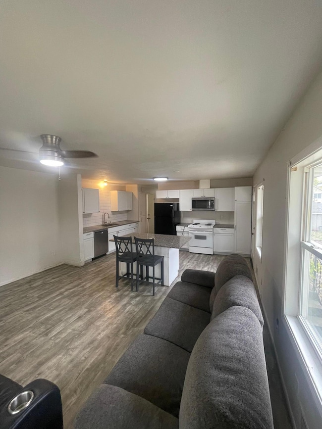 2213 Aldrich Ave N, Minneapolis, MN 55411 - photo 3