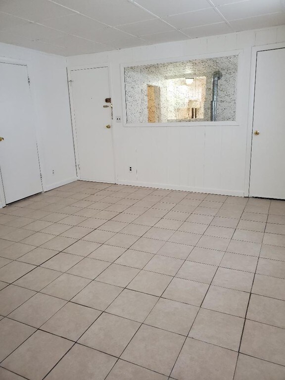 1253 N High St unit 2, Fall River, MA 02720 - photo 4