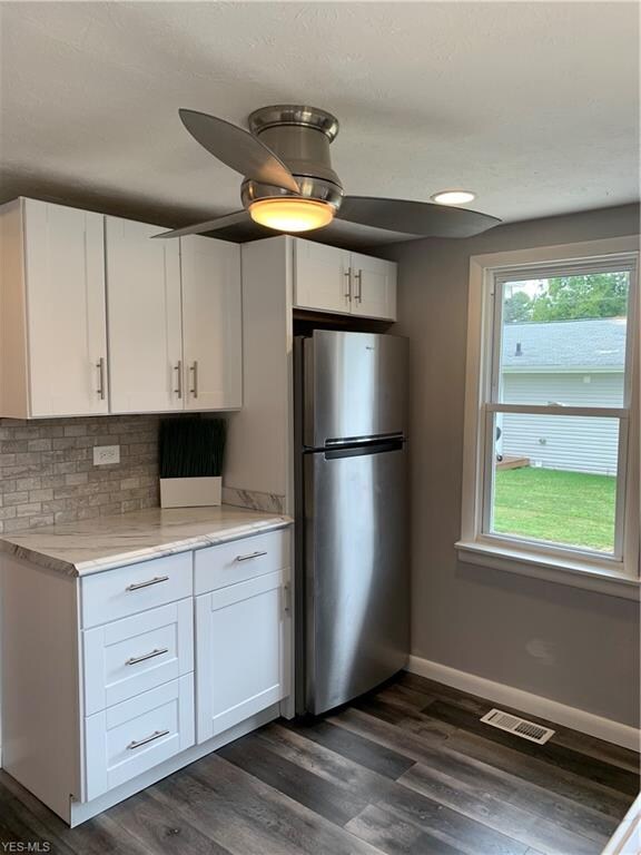 493 W Liberty St, Geneva, OH 44041 - photo 6