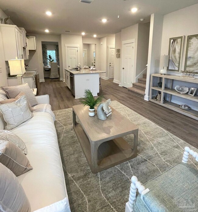 Photos may be of similar