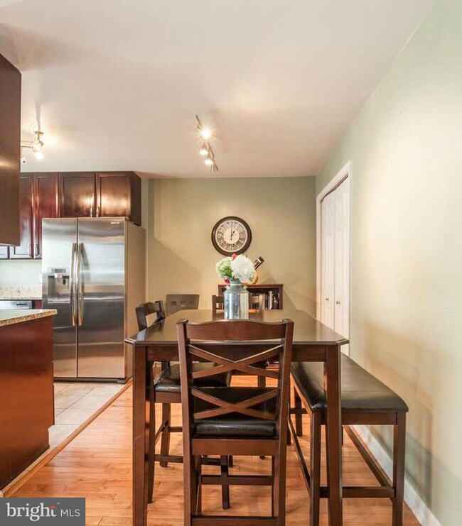 1124 Huntmaster Terrace NE unit 202, Leesburg, VA 20176 - photo 7