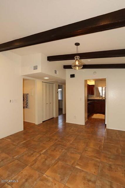 DiningRoom2