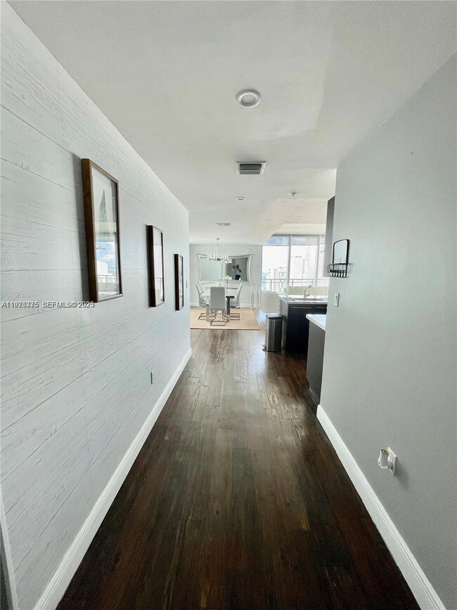 The Ivy Condominium unit 4404, Miami, FL 33130 - photo 2