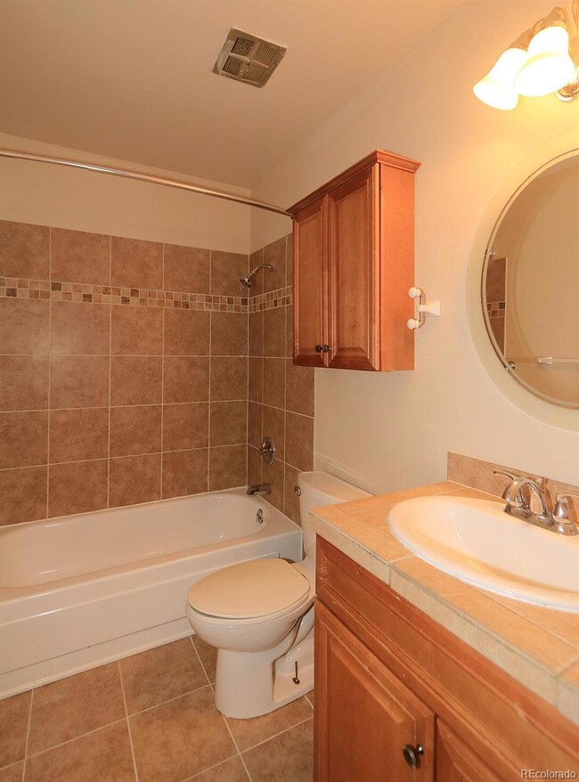 11232 E Highline Dr, Aurora, CO 80010 - photo 5