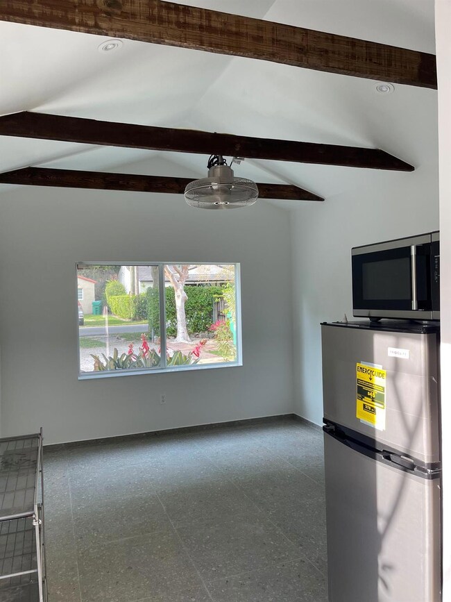 1005 Cortez St unit B, Coral Gables, FL 33134 - photo 3