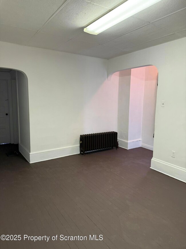 288 Main St, Dupont, PA 18641 - photo 5