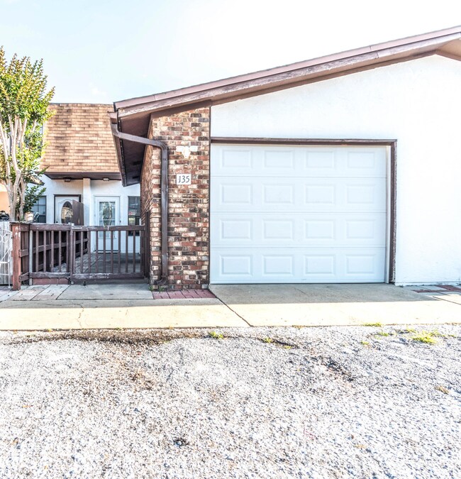 3/2.5 with Garage