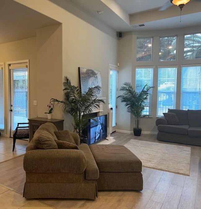 1915 N Peppertree St, Visalia, CA 93291 - photo 6